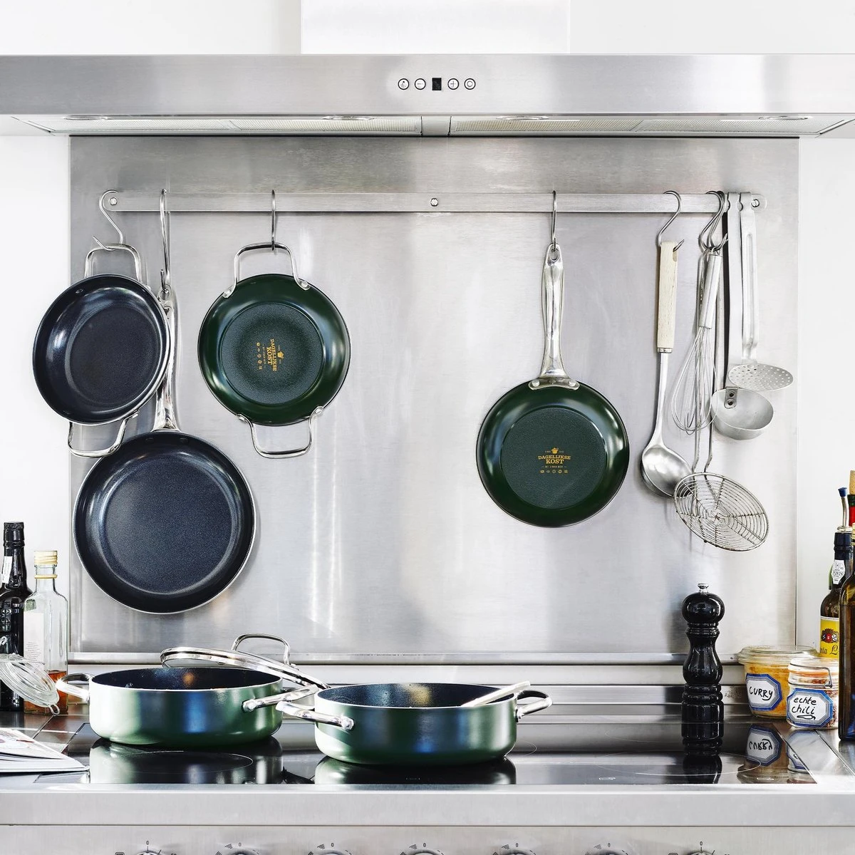 Dagelijkse Kost Keramische Grillpan - Ø28cm - PFAS-vrij - 2 grepen Dagelijkse Kost Keramische Grillpan - Ø28cm - PFAS-vrij - 2 Grepen -Beroemde Keukenserie Winkel 1200x1200 156