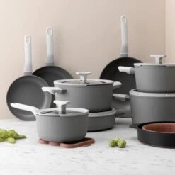 BergHOFF Leo Hapjespan Stone - 28 Cm - Met Glazen Deksel -Beroemde Keukenserie Winkel 1200x1200 196