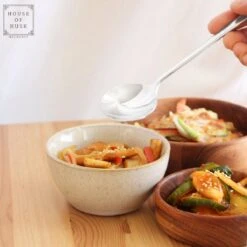 House Of Husk 1 Persoons Chopstick Lepel Set - 1 Paar Metalen Koreaanse Eetstokjes - Inclusief Eetlepel En Houder - RVS - Metaal - Eetstokjes - Koreaans - Vaatwasserbestendig - Sushi Chopsticks - Noodles - Zilver -Beroemde Keukenserie Winkel 1200x1200 660