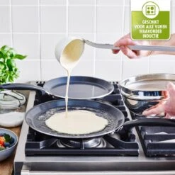 GreenPan Essentials Pannenkoekenpan 24cm - Zwart - Inductie - PFAS-vrij -Beroemde Keukenserie Winkel 1200x1200 86