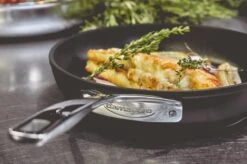 Demeyere Alu Pro Dura Glide Koekenpan - Ø 24 & Ø 28cm - Titanium -Beroemde Keukenserie Winkel 1200x799 17