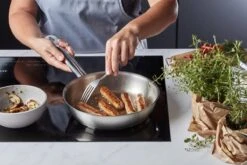 Demeyere Restoline 3 RVS Koekenpan – Koekenpan Inductie - 32 Cm – PTFE-vrij 5 Demeyere Restoline 3 RVS Koekenpan – Koekenpan Inductie - 32 Cm – PTFE-vrij -Beroemde Keukenserie Winkel 1200x800 13