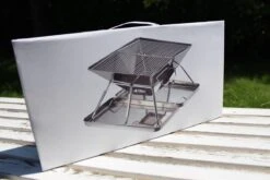 United Entertainment - Opvouwbare Houtskoolbarbecue - RVS - Met Koffer En Draagtas 4 United Entertainment - Opvouwbare Houtskoolbarbecue - RVS - Met Koffer En Draagtas -Beroemde Keukenserie Winkel 1200x800 93