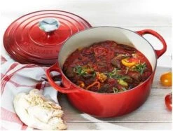Le Creuset Signature Braadpan - 4,2 L - 24 Cm - Kersenrood -Beroemde Keukenserie Winkel 1200x909 2