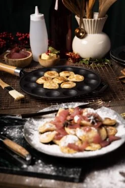 Blackwell Poffertjespan - Met Houten Steel - Gietijzer - ø 24 Cm 3 Blackwell Poffertjespan - Met Houten Steel - Gietijzer - ø 24 Cm -Beroemde Keukenserie Winkel 799x1200 1