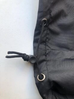 Merkloos Kamado BBQ Large Beschermhoes Cover Tot 25" Inch - Hoes Zwart Groot - O.a. Big Green Egg, Grill Guru, Kamado Joe Classic, Patton, The Bastard, Takumi, Tarrington House -Beroemde Keukenserie Winkel 899x1200 6